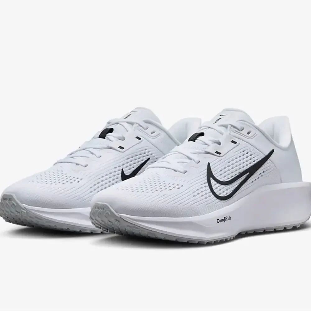 Nike Quest 6 Sneakers